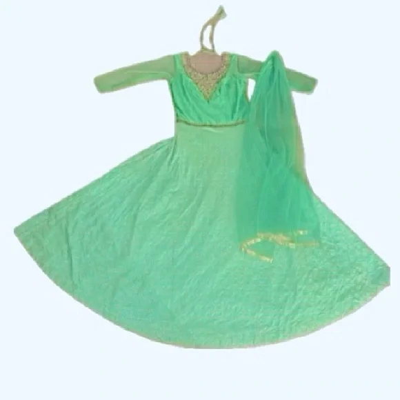 Formal raw silk Anarkali Indian gown green embroidered beaded wedding full skirt - Picture 8 of 10